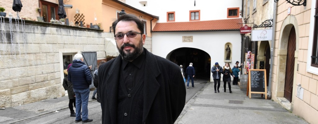 Zar je moguće biti, a ne biti? – pjesnički susret s Nikolom Kuzmičićem