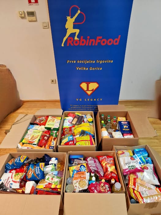 Božićna donacija djelatnika Gradske knjižnice udruzi VG Legacy i njihovom projektu socijalnoj trgovini Robin Food